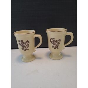 Set Of 2 Vintage Pfaltzgraff Village Footed Coffee Hot Chocolate Mugs Cream